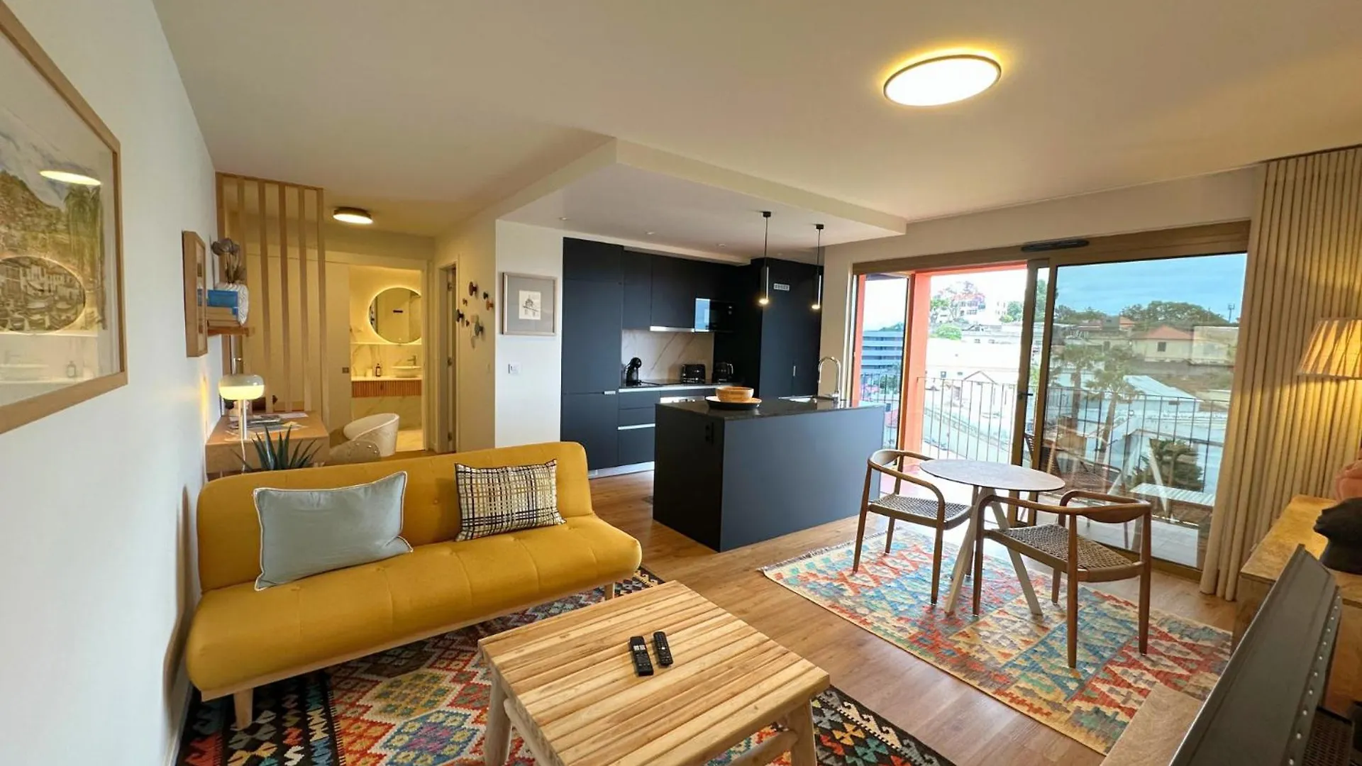 Colours By Madeira Best Apartments 푼샬